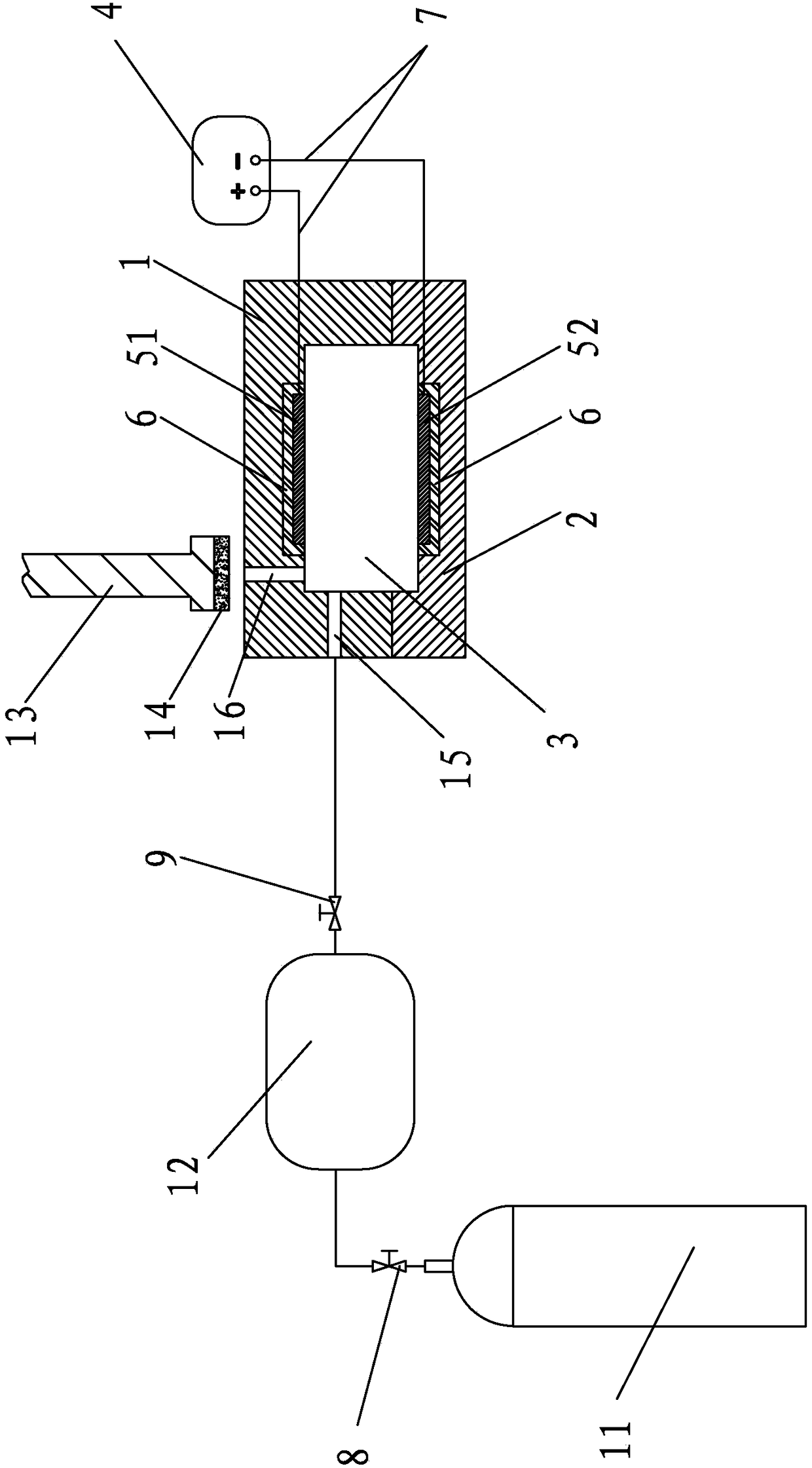 Polymer foaming device and method for polymer foaming through polymer foaming device