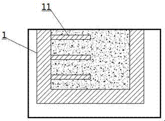 Dry powder fire extinguisher achieving automatic spraying