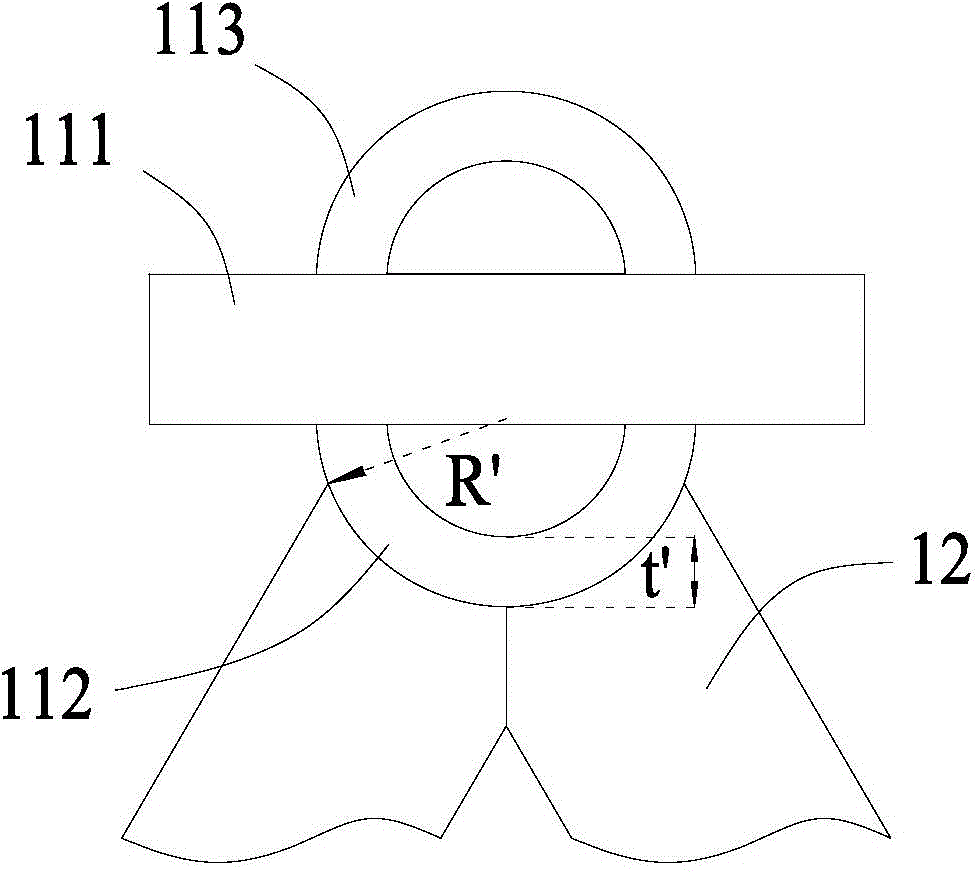 Truss pier leg structure and asymmetric main chord pipe thereof