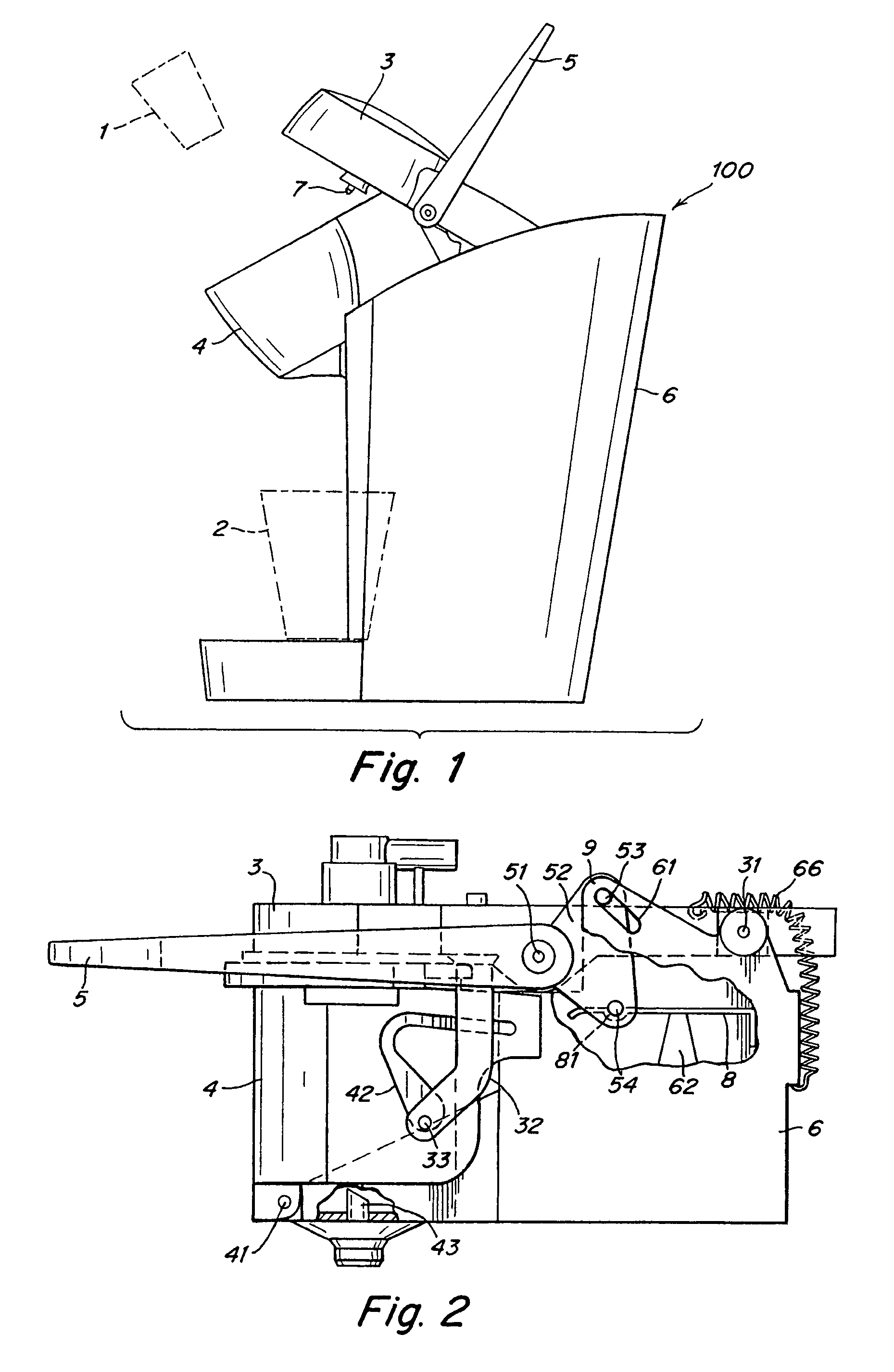 Beverage forming device with opening/closing mechanism for a beverage cartridge receiver