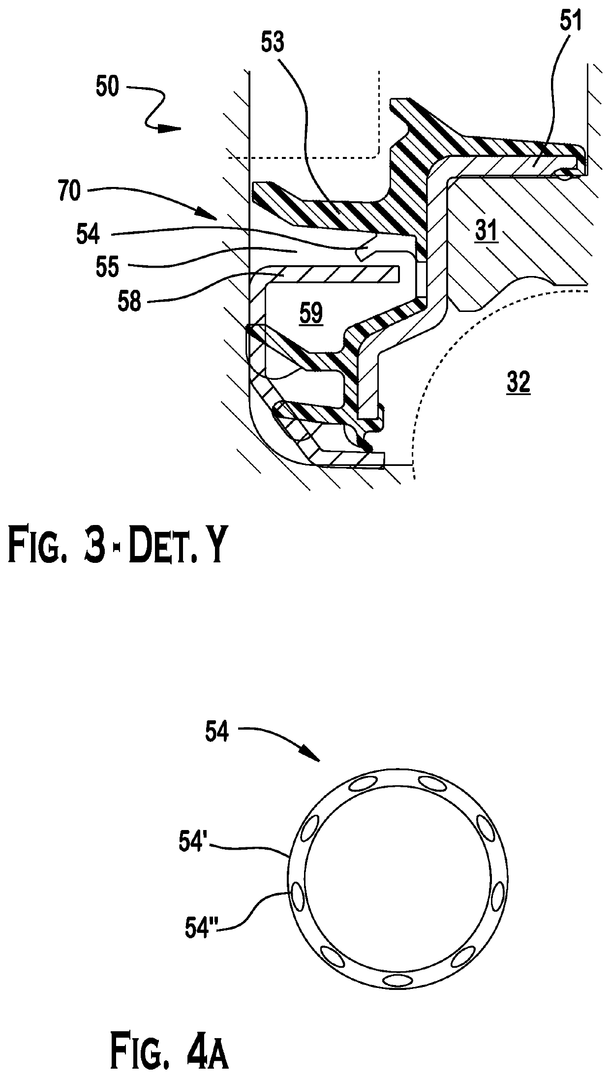 Labyrinth sealing device for improved drainage