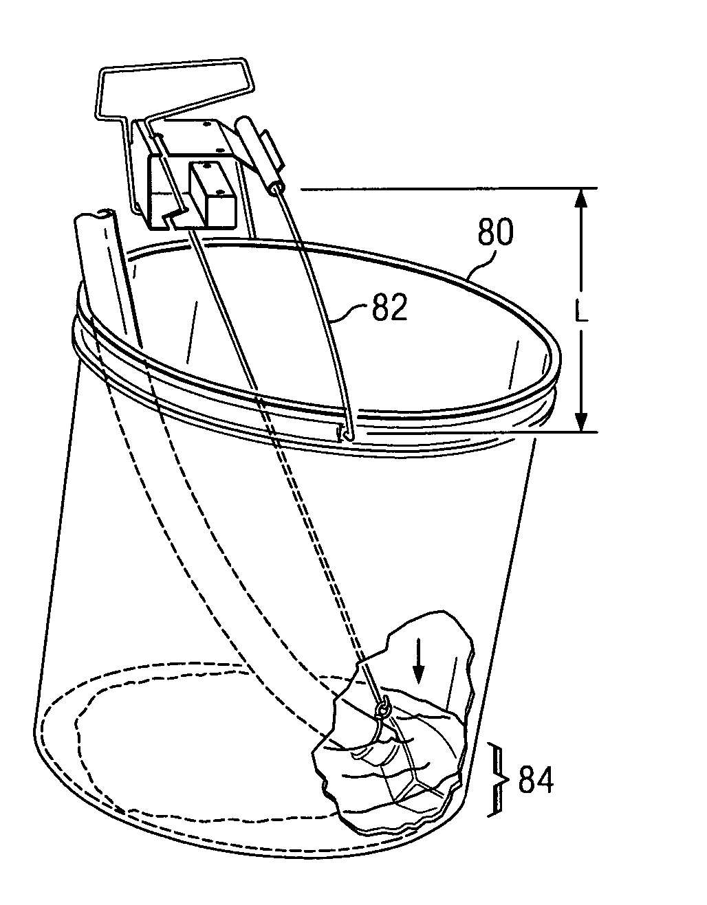 Apparatus and method for efficient dispensing of fluids from a container