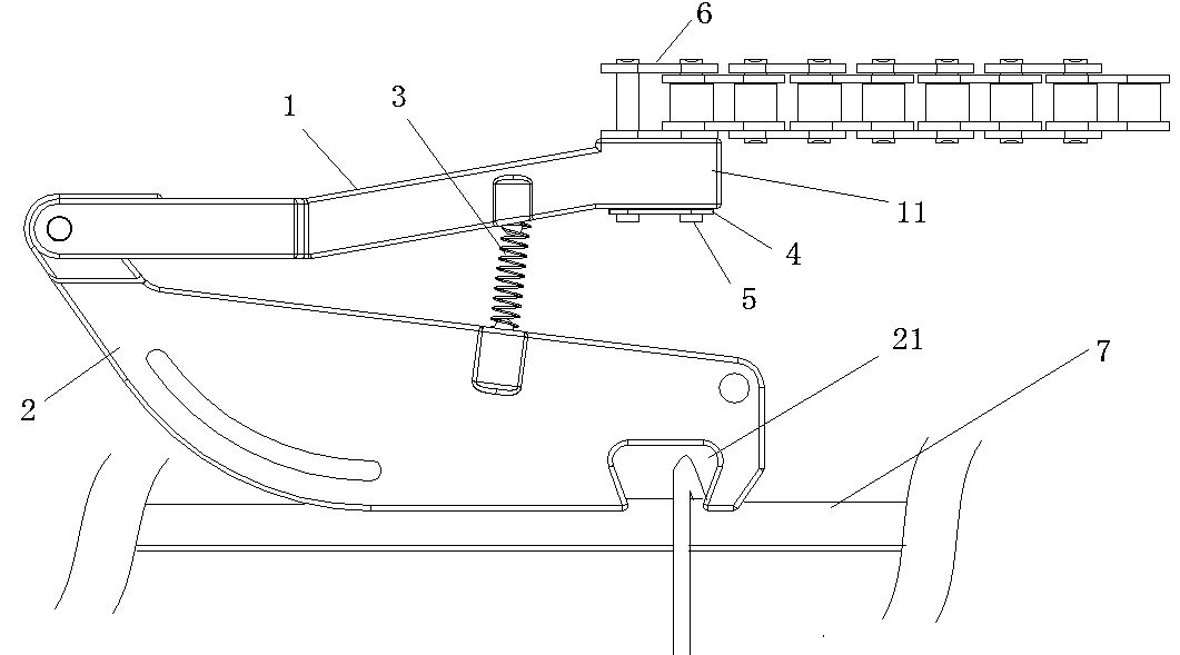 Bird hook and chain transfer assembly used for warehousing system