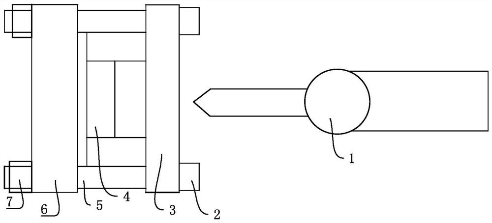 Novel direct opening type injection molding machine synchronous hooping device