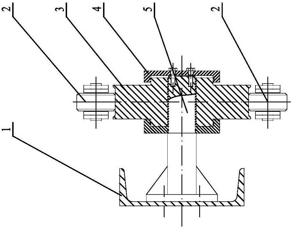 Coarse rack pull chain underwater steering structure capable of avoiding chain come-off and sticking