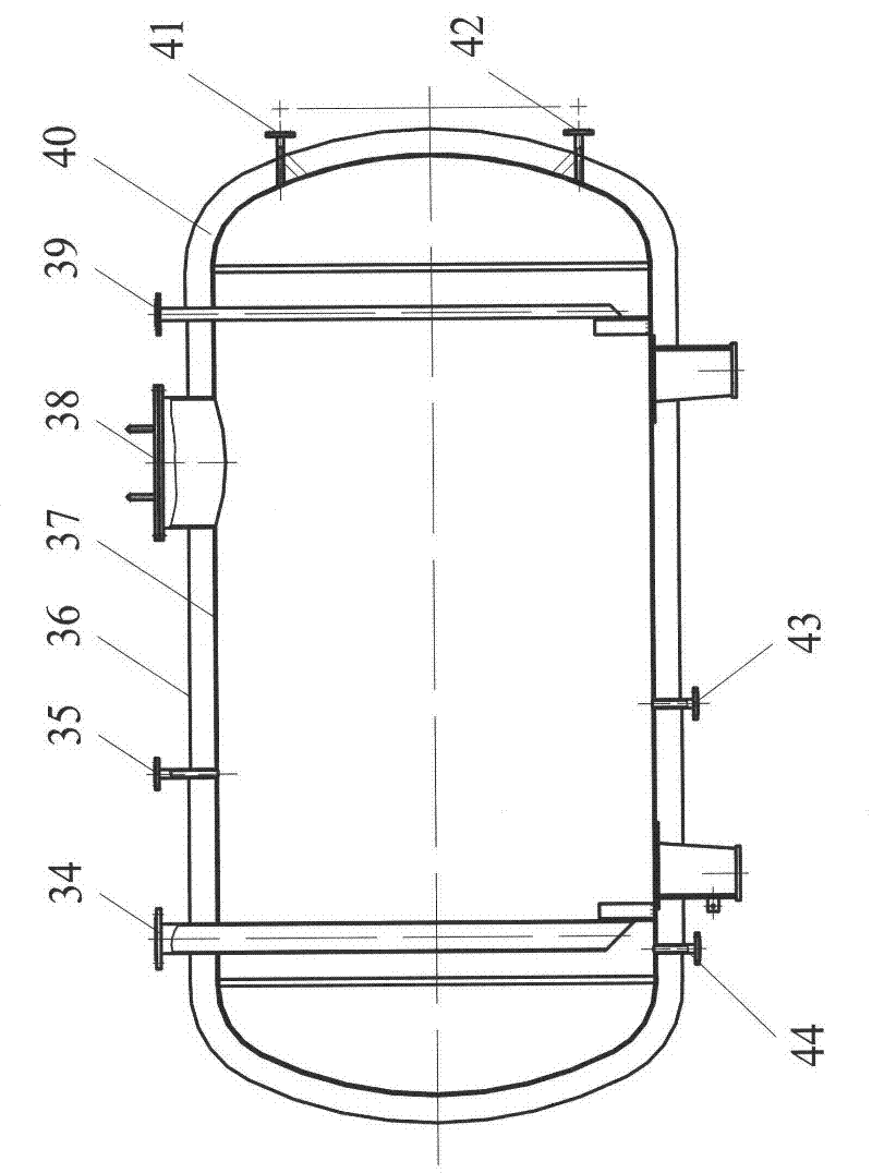 Biogas liquefaction process and device for scattered gas source point