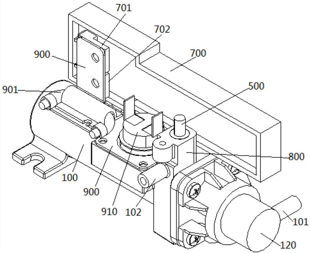 Rapid water heating device and control method thereof