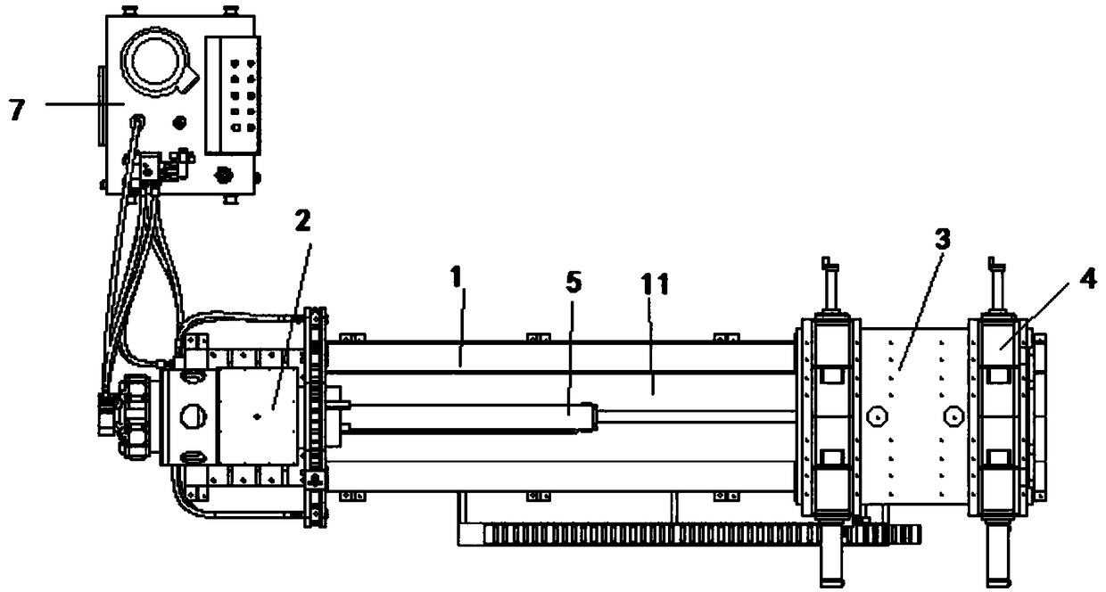 Horizontal type disassembling and assembling cylinder machine for vertical column jack