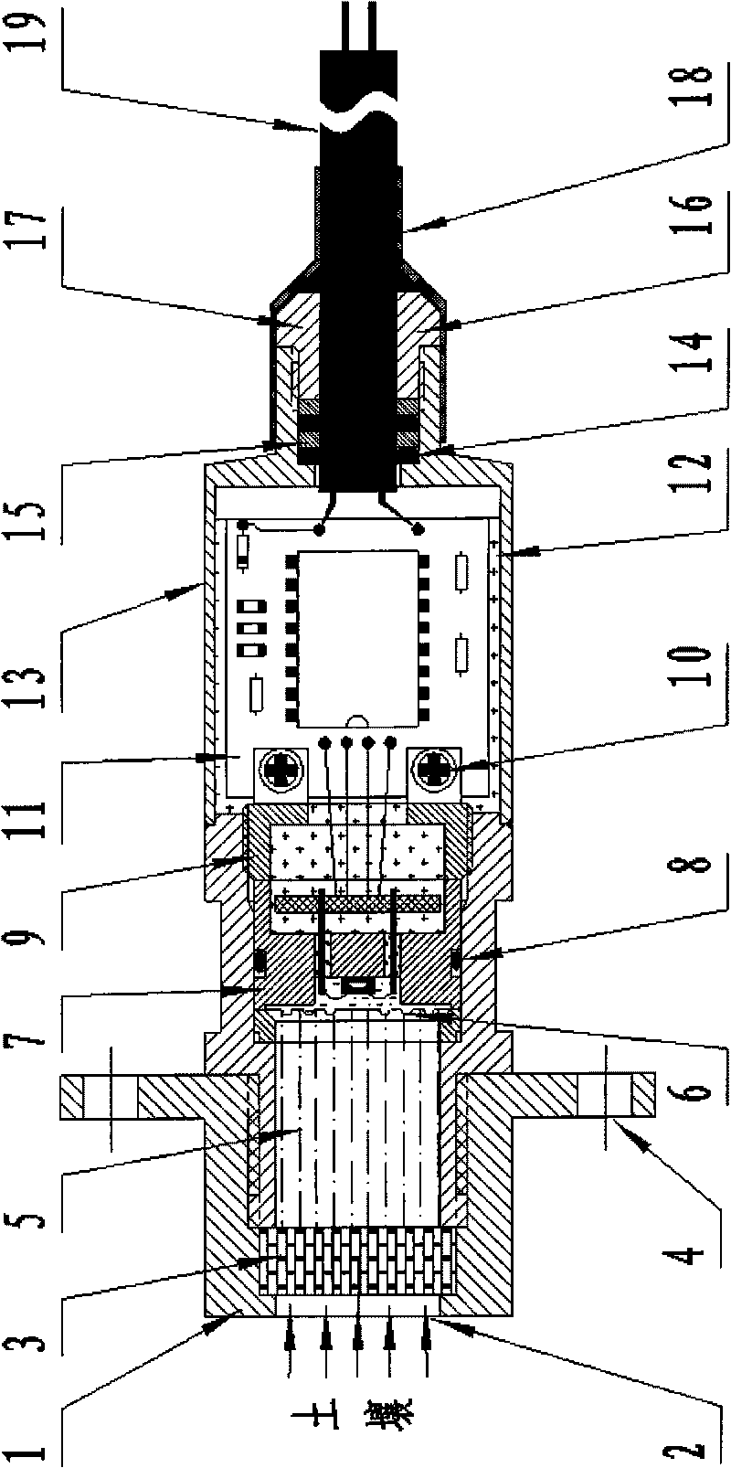 Sensor for measuring pressure of water in soil at bottom of dam, river and lake and measuring method