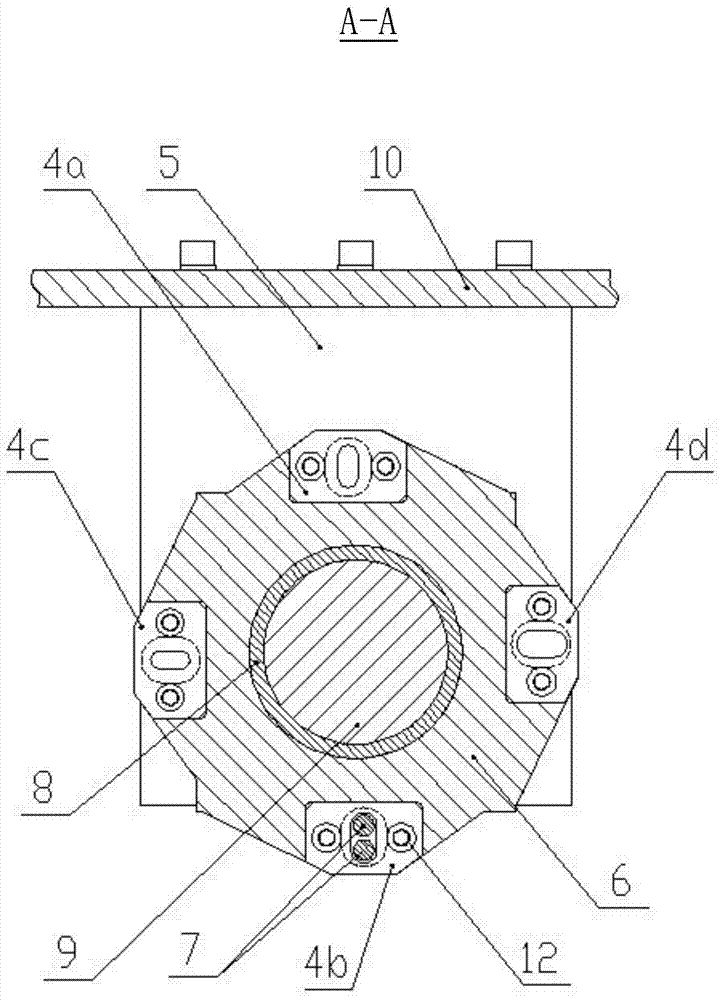 Automatic replacement fixed knife mechanism for steel bar automatic hoop bending machine