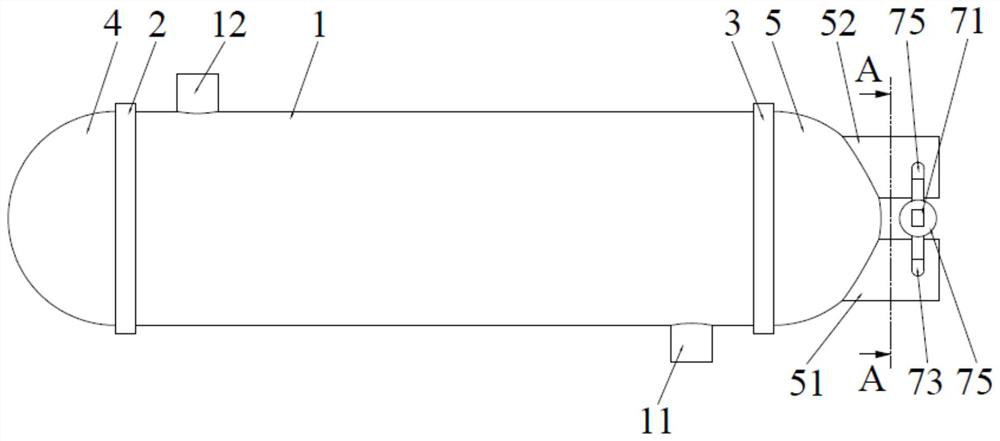 Cleaning system of shell and tube heat exchanger and control method of cleaning system