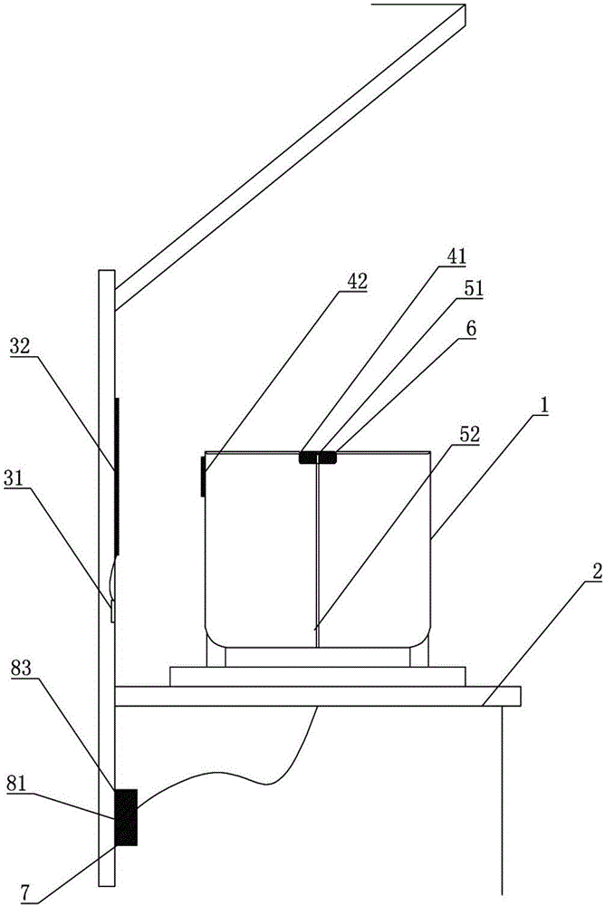 Control system capable of preventing dry burning of cookware and installation method thereof