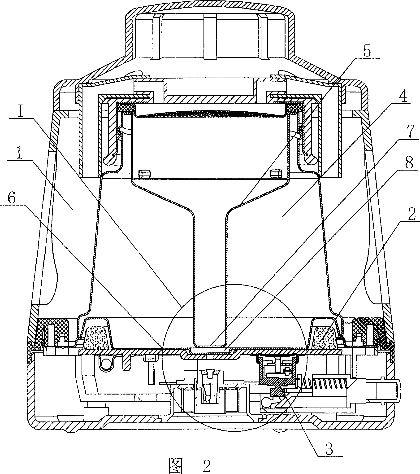 Electric kettle for boiling beverage