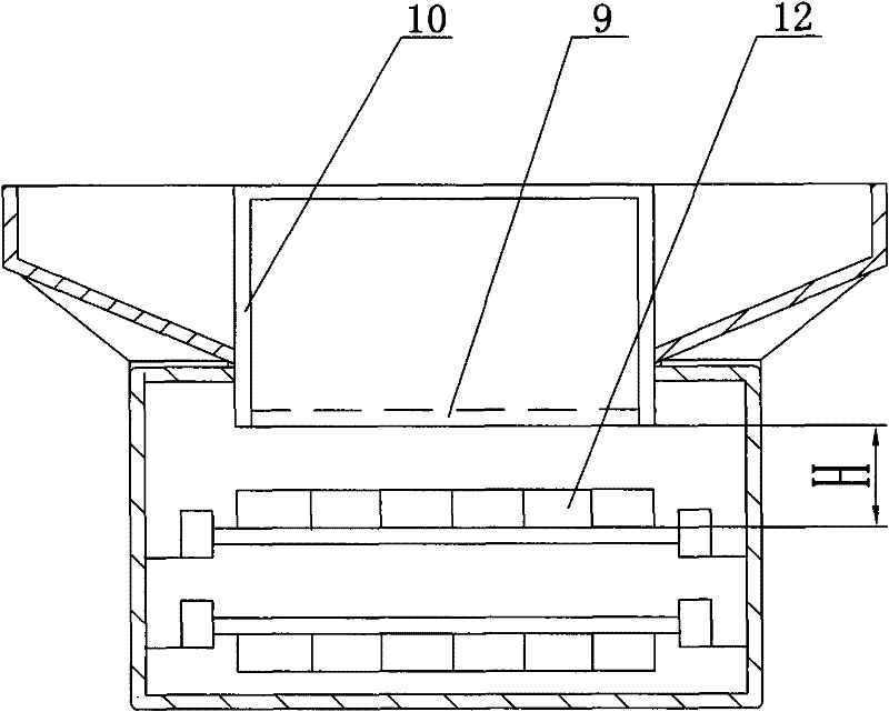 Compression automatic chip discharging machine for machine tool