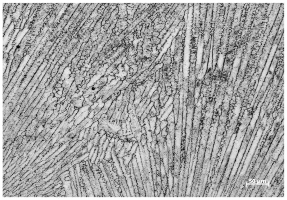 A high toughness and high wear resistance wire for additive manufacturing of hot work molds and preparation method thereof