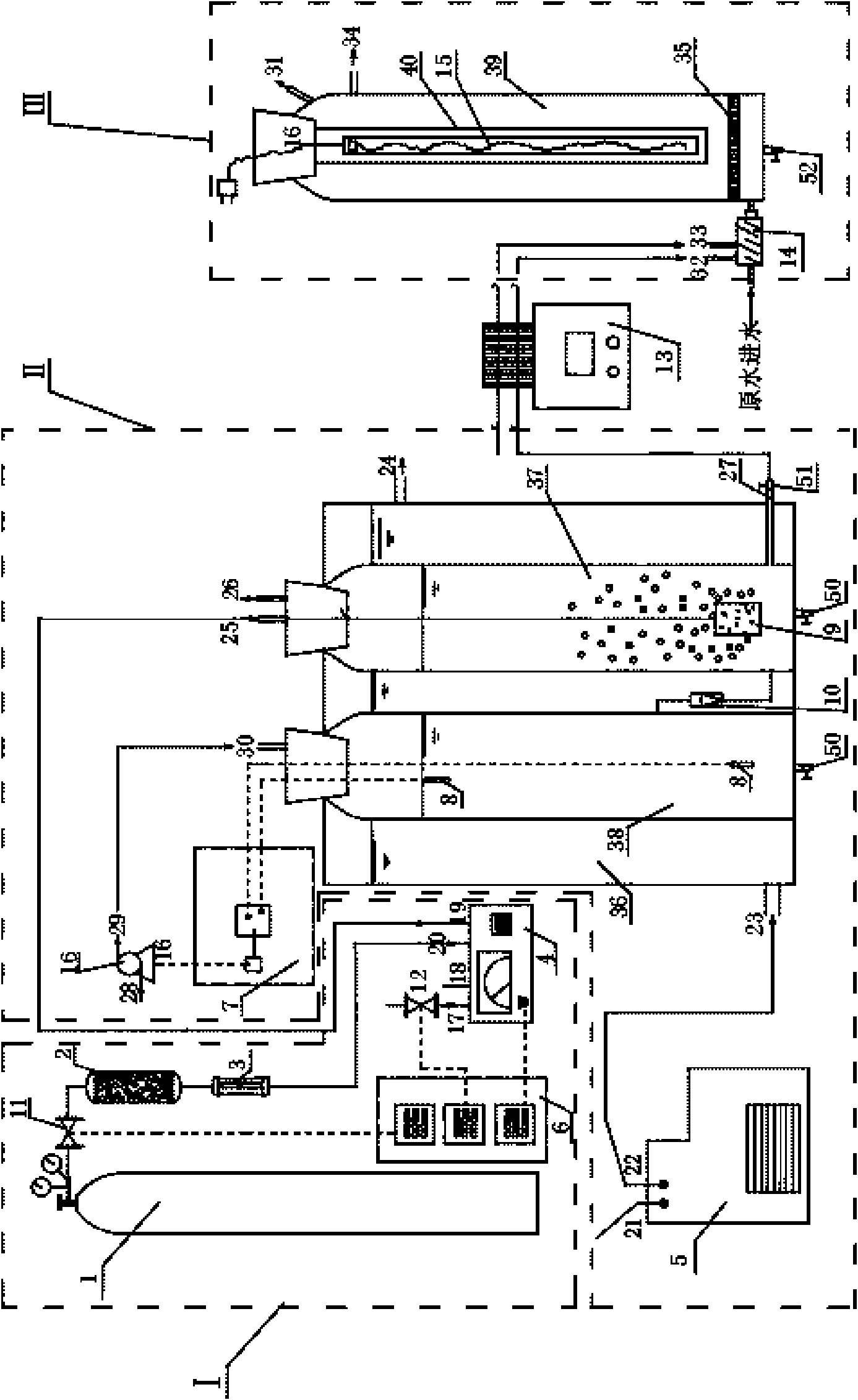 Water treatment device of continuous flow ozone/ultraviolet/advanced oxidation