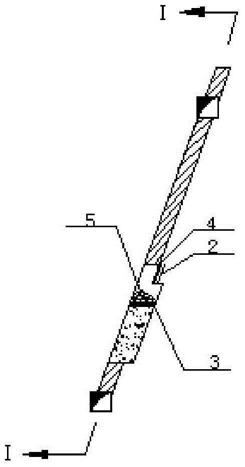 Presplitting type wall cutting and filling stoping method for thin ore vein