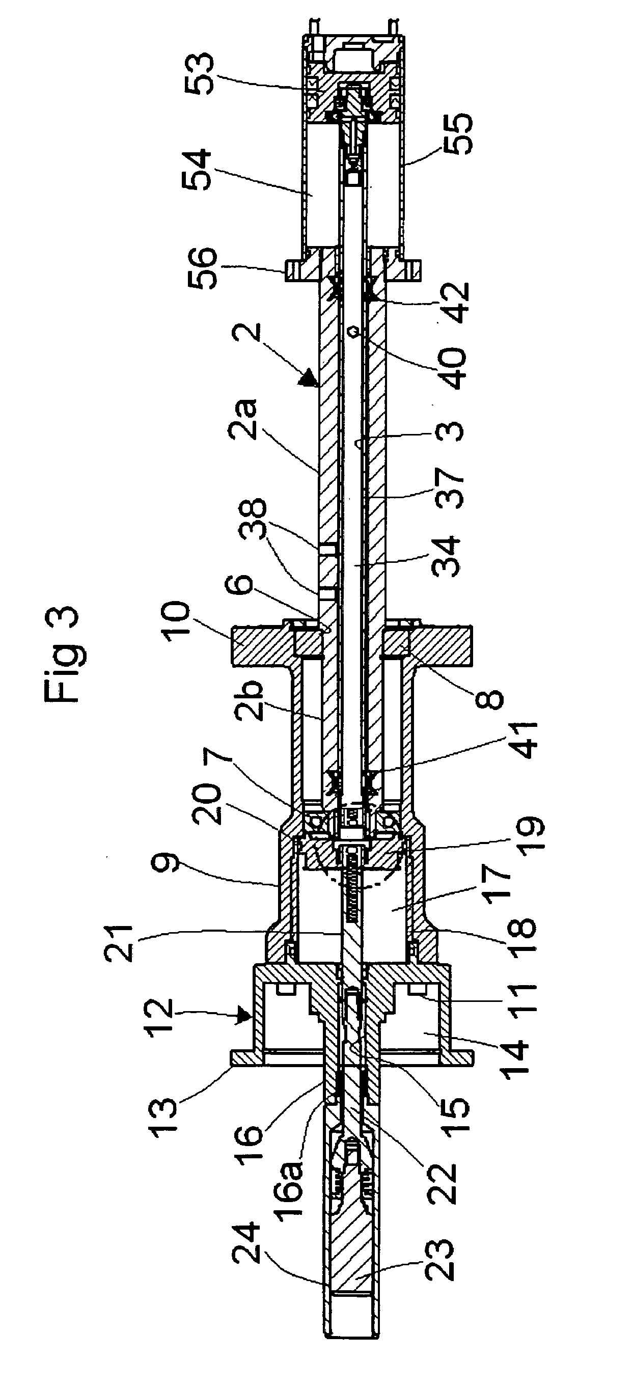 Device for locking-unlocking tired wheels of vehicles on a mandrel of a maintenance machine