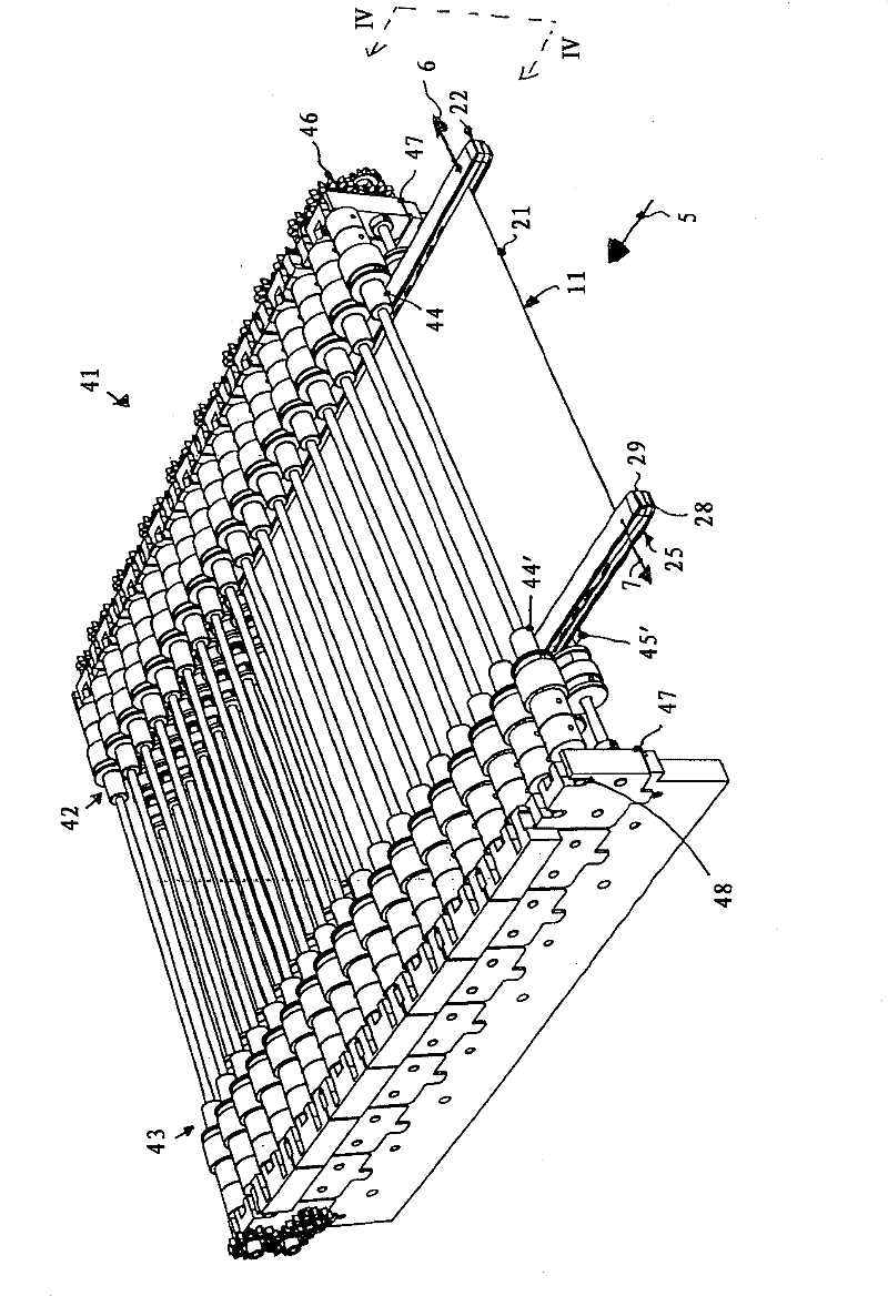 Method, retaining means, apparatus and system for transporting a flat material feedstock, and loading or unloading device