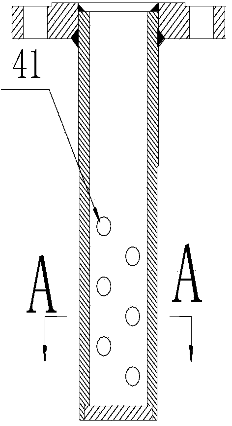 Device for improving fullness of combustible gas in shock wave generation tank