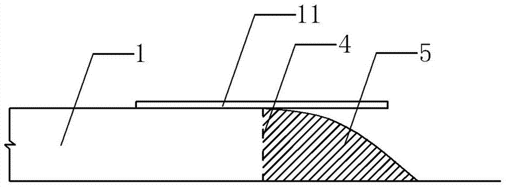 Method for lap jointing of longitudinal cold joints of asphalt concrete pavement