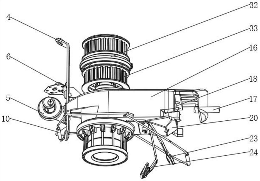 Speed-adjustable and anti-jamming yarn conveyor