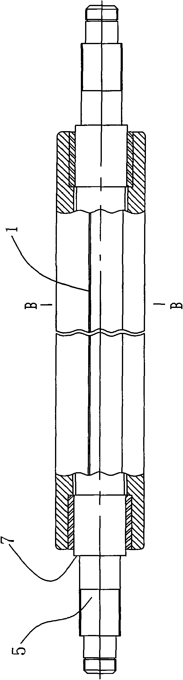 Combined device for improving working precision of comma scraper