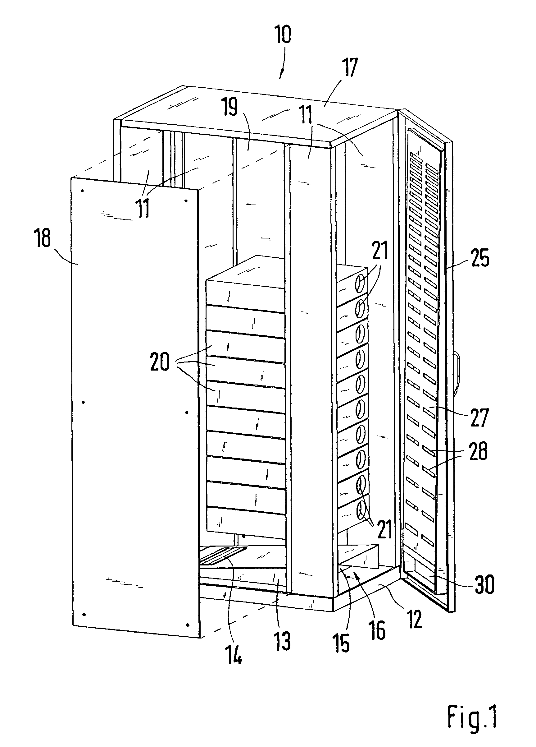 Switchgear cabinet with at least one cabinet door and a fan-assisted air circulation on an interior