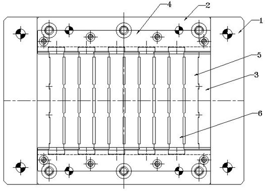 Integral female die with good punching effect