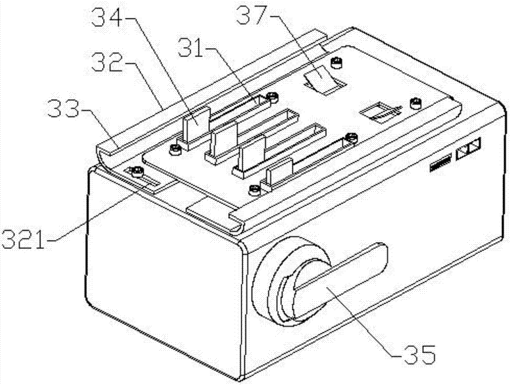 Bus duct power distribution device