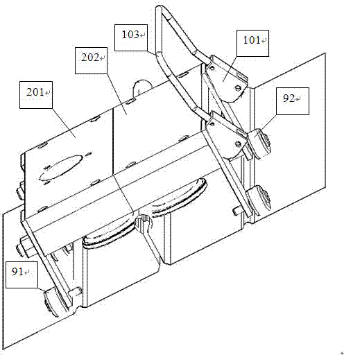 Automatic engaging device