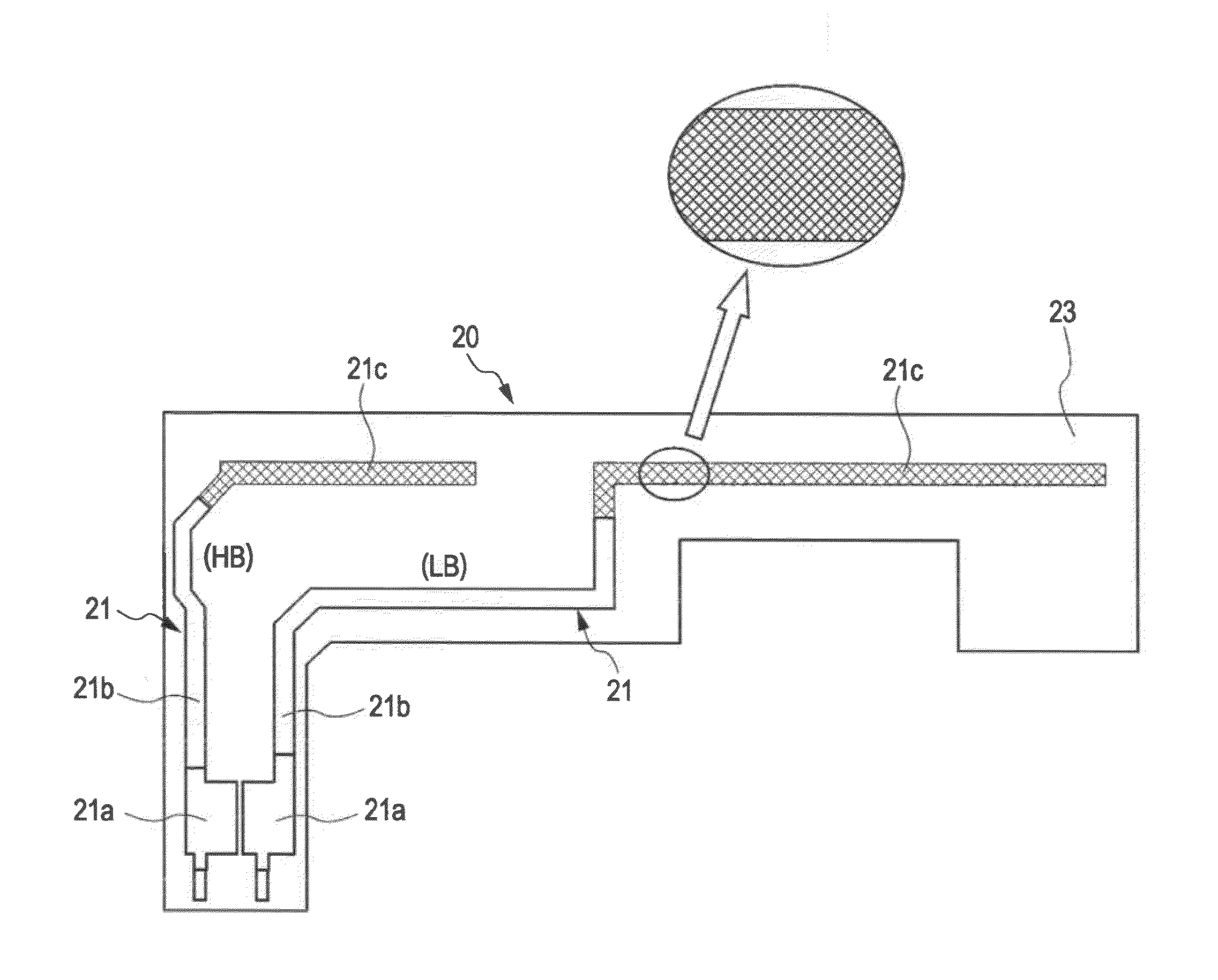 Antenna device and mobile device