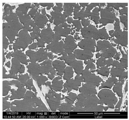 Method for reducing thermal cracking tendency of aluminum-based composite material by adding rare-earth Ce elements