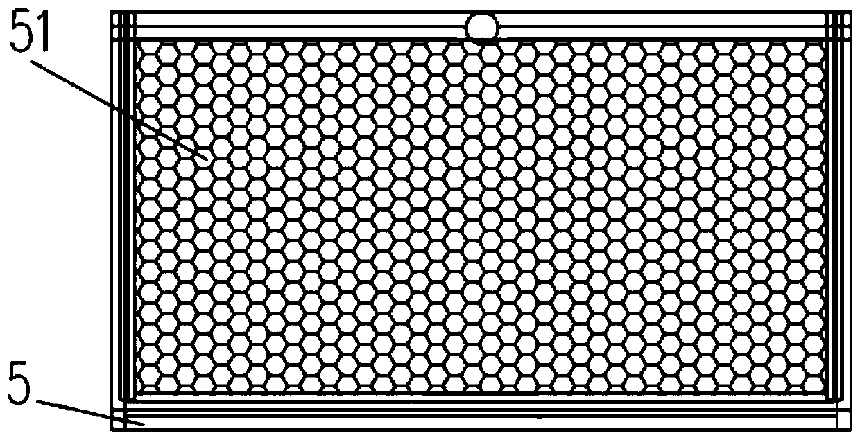 Caramel treats as well as making method and special oil frying equipment thereof