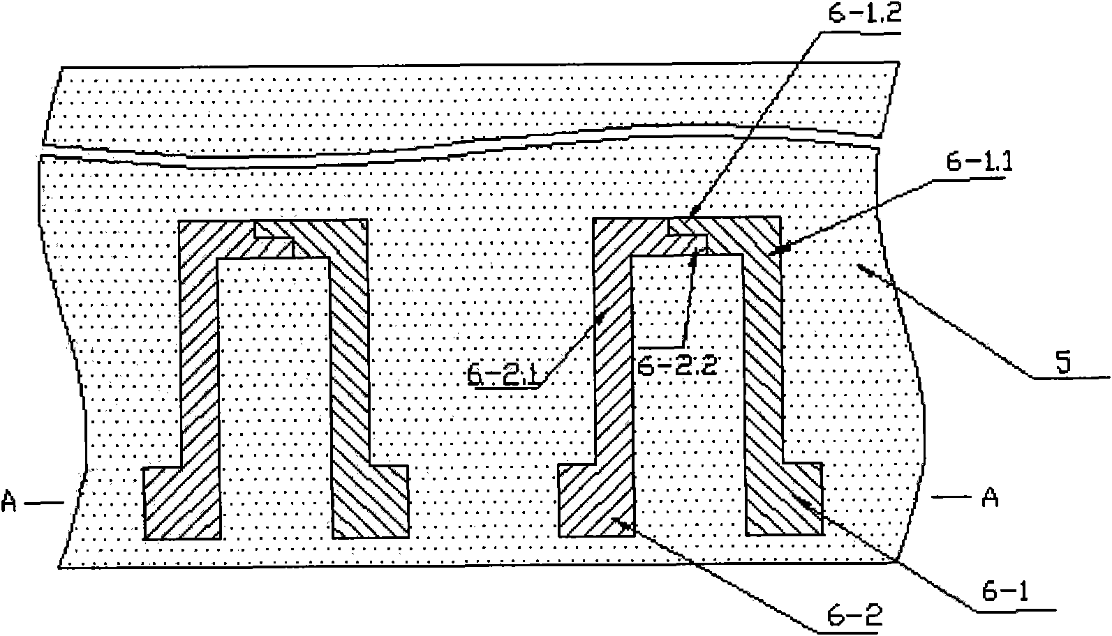 Metal-base film thermocouple and preparation method thereof