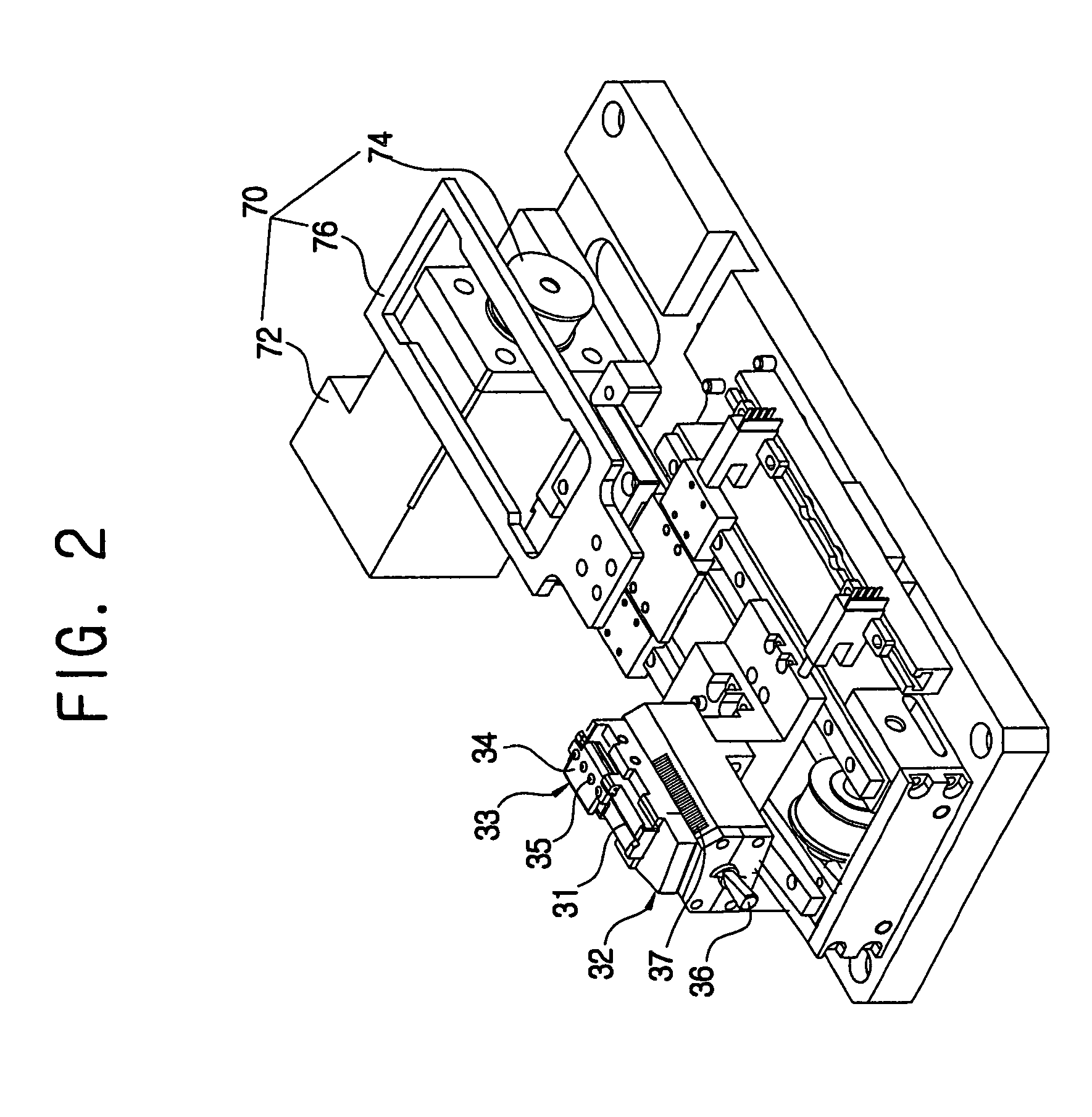 Apparatus for cleaving optical fiber