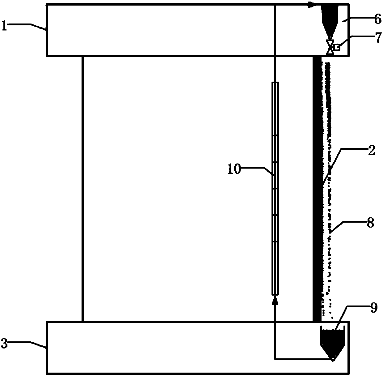 A heat absorber particle insulation method and device for tower-type solar thermal power generation