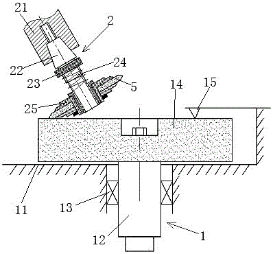 Grinding wheel clamping mechanism and grinding wheel finishing device using clamping mechanism