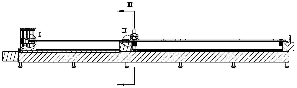 Device and method for measuring geometric parameters of elongated holes