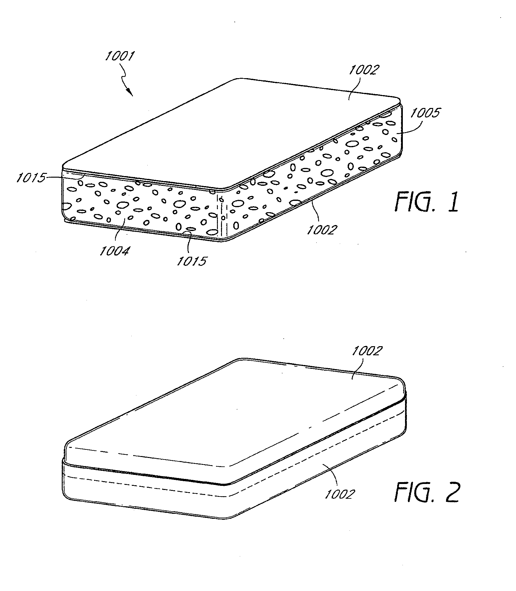 Porous implant with effective extensibility and methods of forming an implant