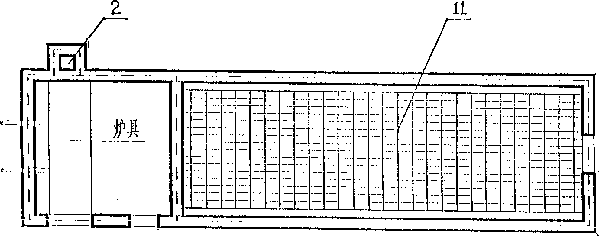 Scattered leaf stacked tobacco-roasting house and its leaf roasting method