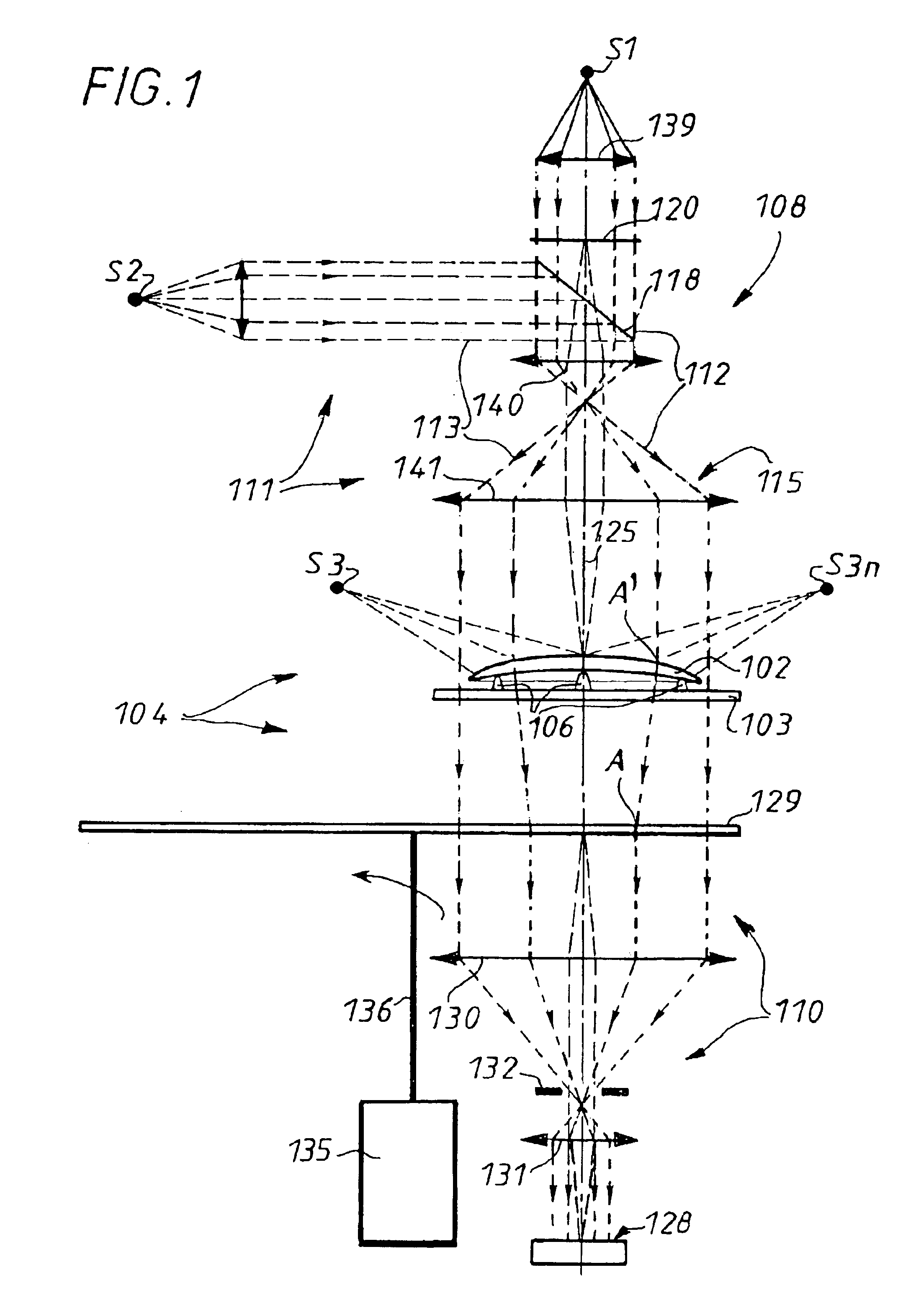 Device for automatically detecting characteristics of an ophthalmic lens and an automatic device for fitting a centering and drive peg incorporating it