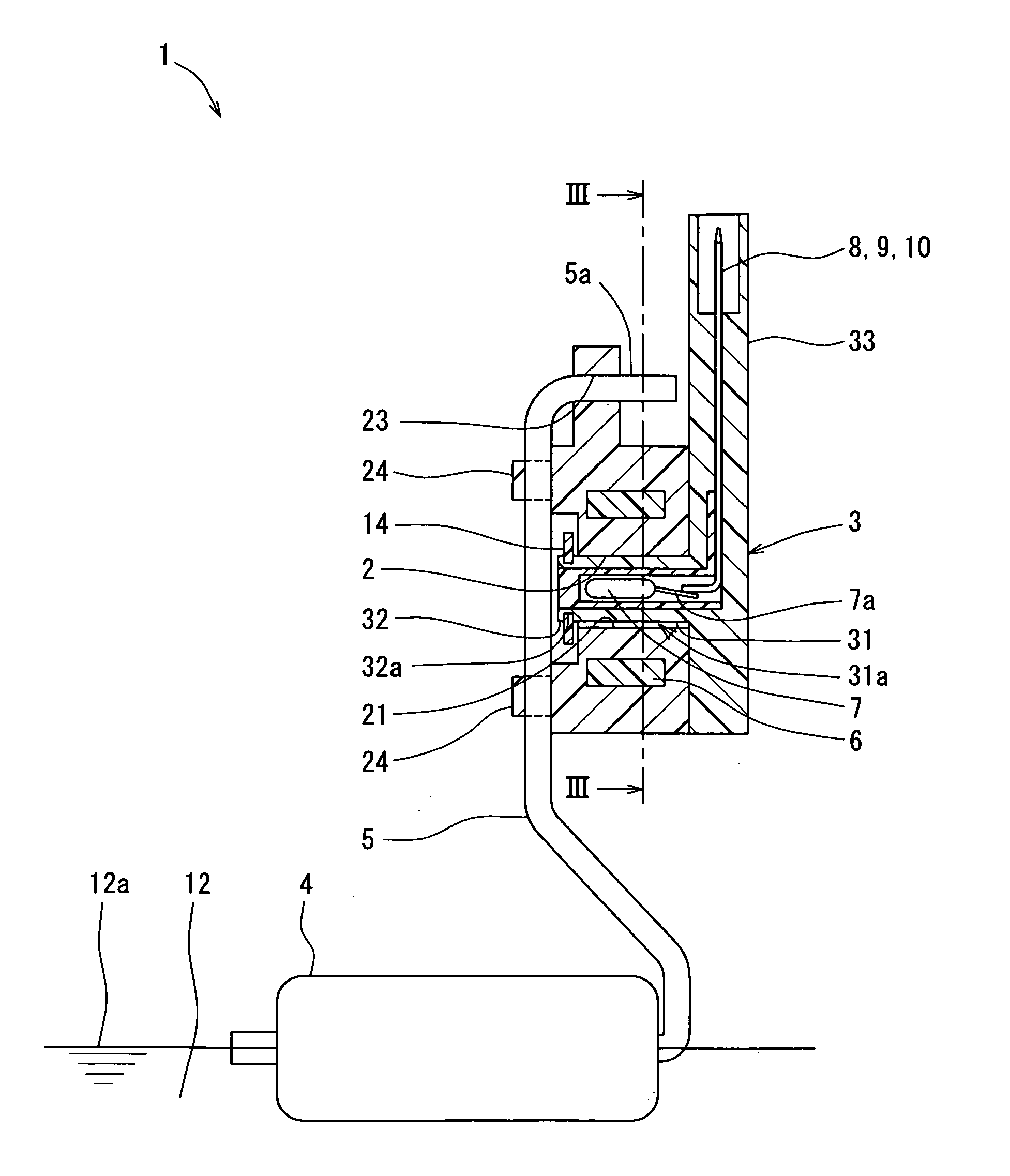 Liquid level detecting device