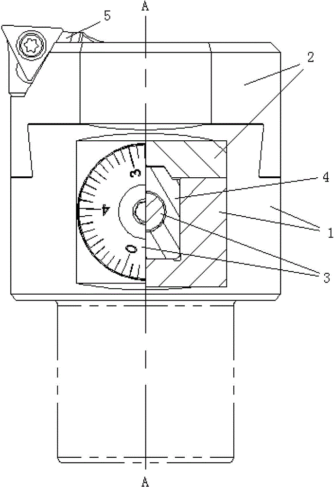 Slant micro-feeding metal cutting tool