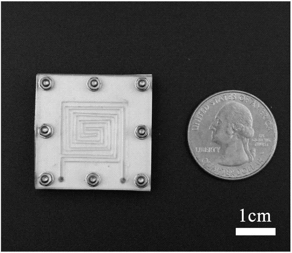 PCR micro-fluidic chip and preparation and using methods thereof and PCR equipment