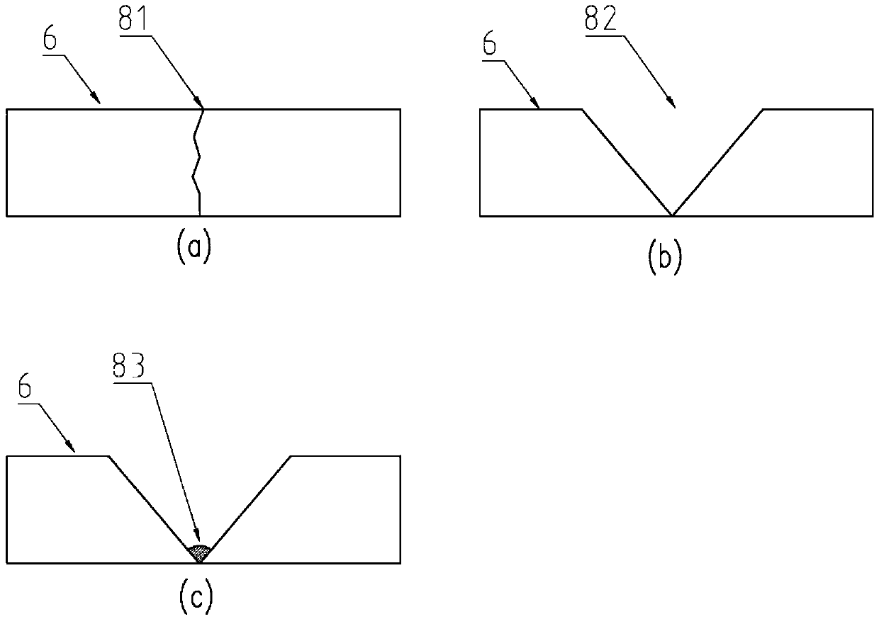 Three-layer drainage cover for underwater local dry type low-pressure welding and method for obtaining low pressure