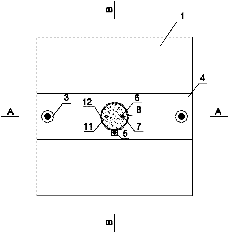 Different material interface test device under uniformly distributed load and photoelastic test method