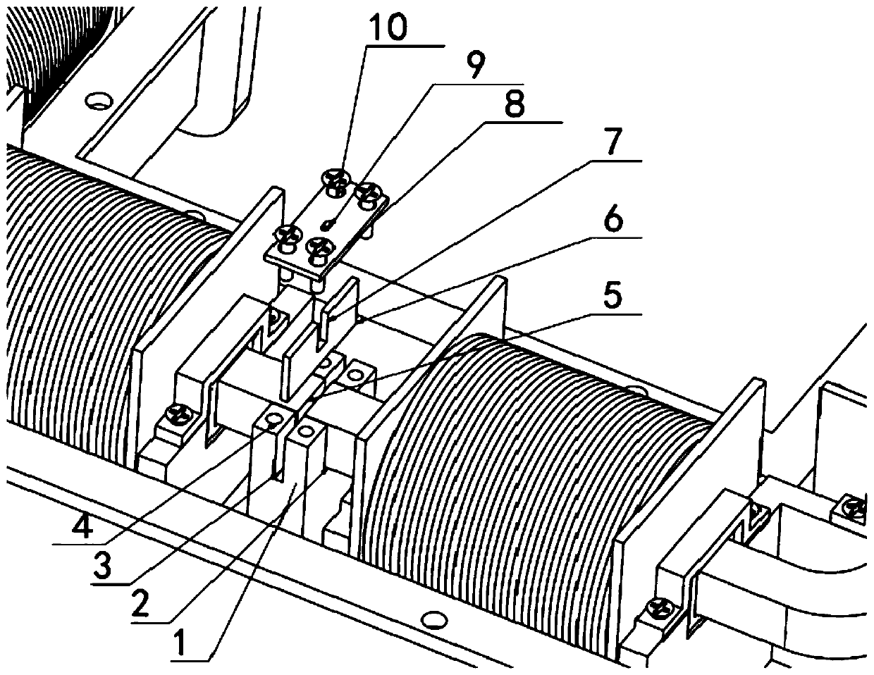 A Hall plate installation structure based on zero-flux Hall high-current sensor