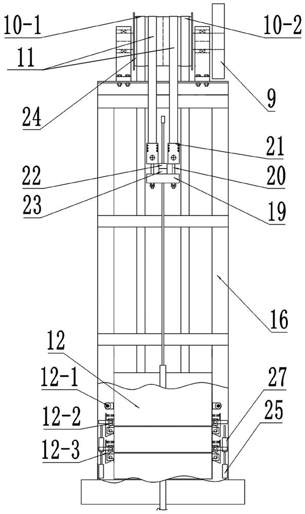 Vertical pumping unit capable of automatically adjusting stroke frequency and balancing