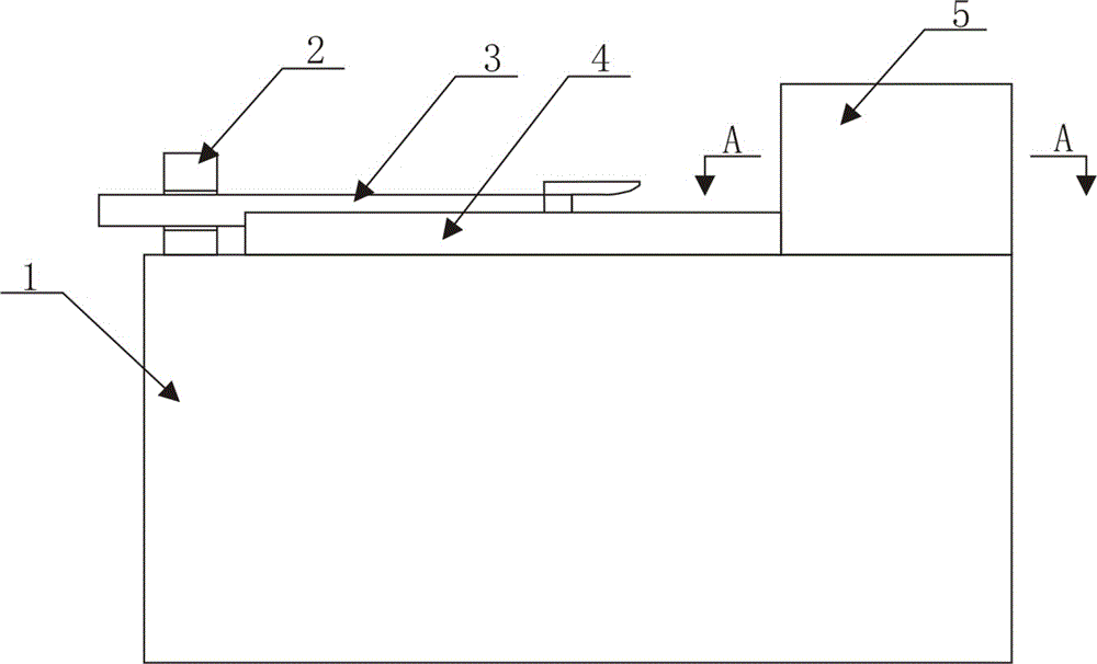 Impact shearing method and device for charged shot